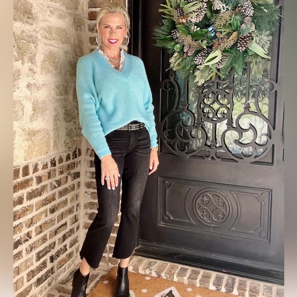 NWT | Cabi 4282 Frosty Pullover - Picture 2 of 6